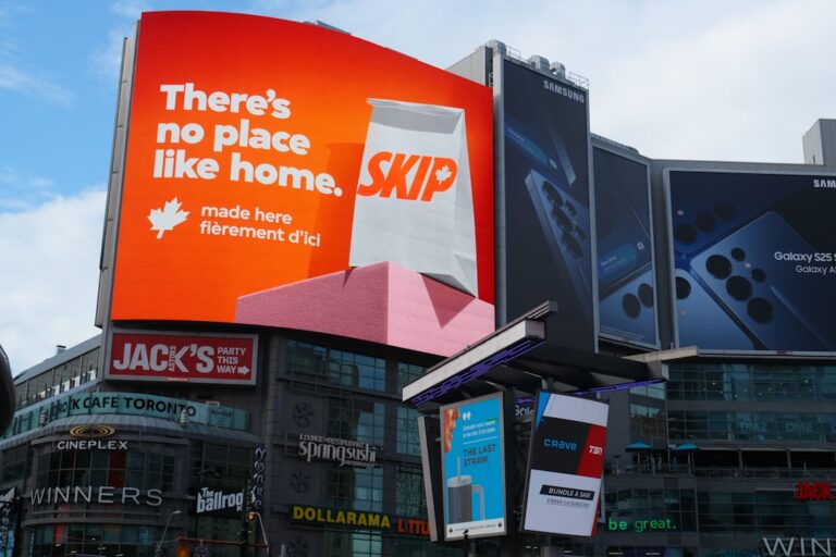 Photo Breakthrough Advertising