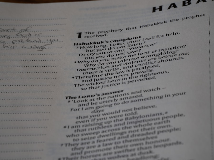 Photo Essential HR Handbook